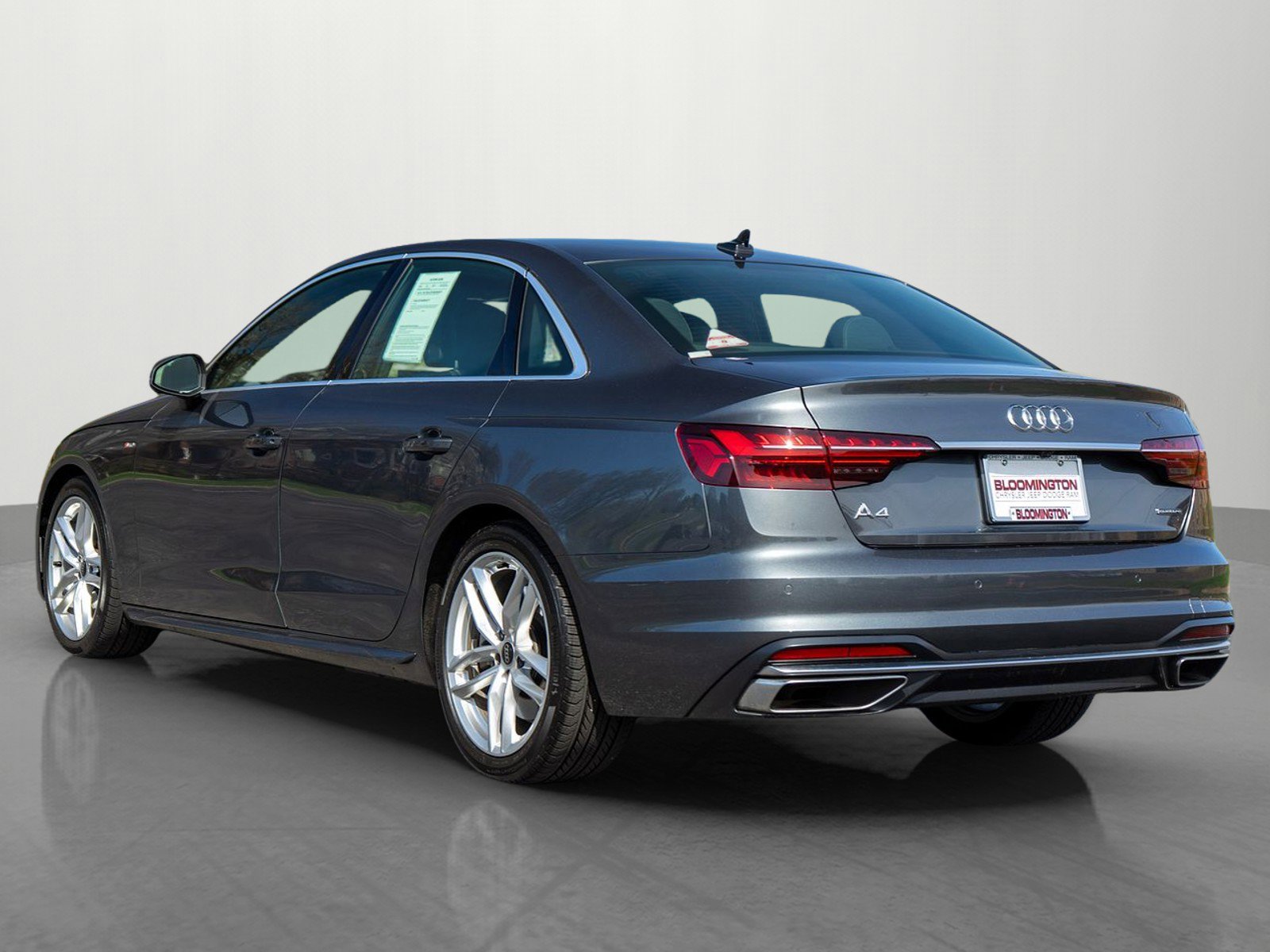 Used 2022 Audi A4 2.0T Premium Plus w/ Premium Plus Package AWD/4WD image 5