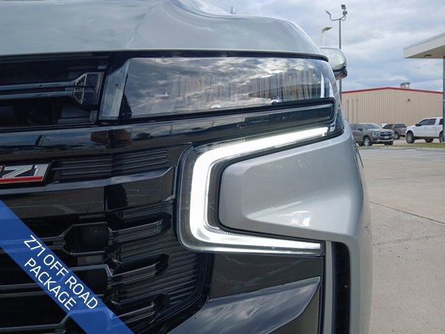 Used 2023 Chevrolet Suburban Z71 w/ Luxury Package image 4