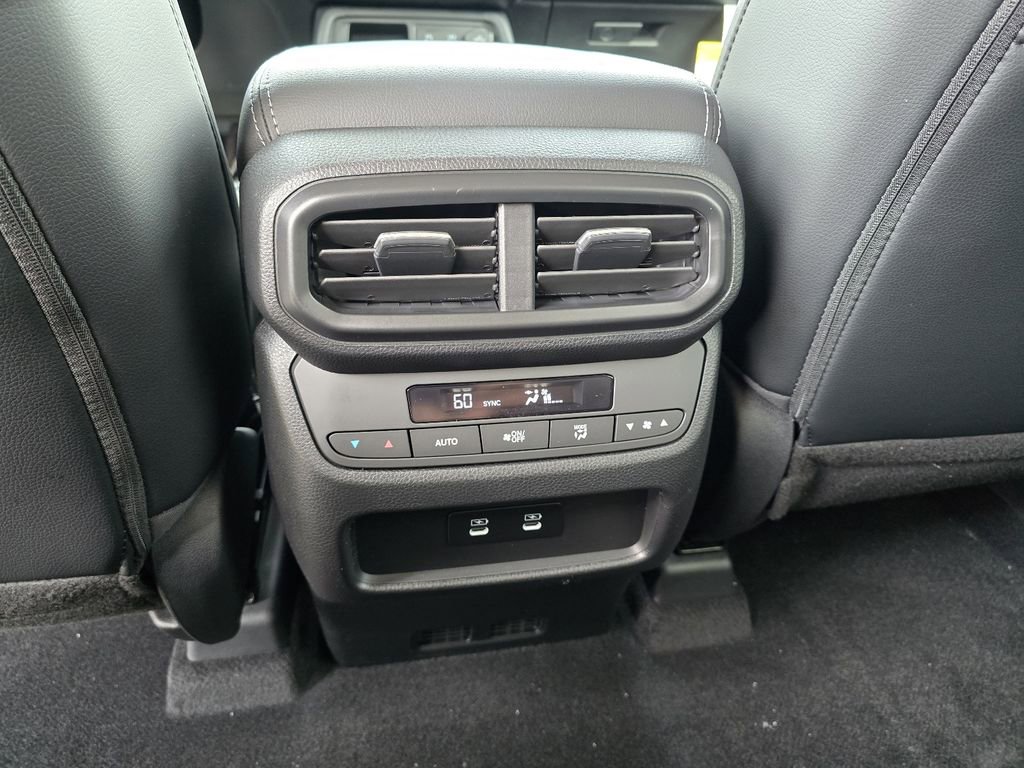 New 2026 Honda Pilot Touring image 24