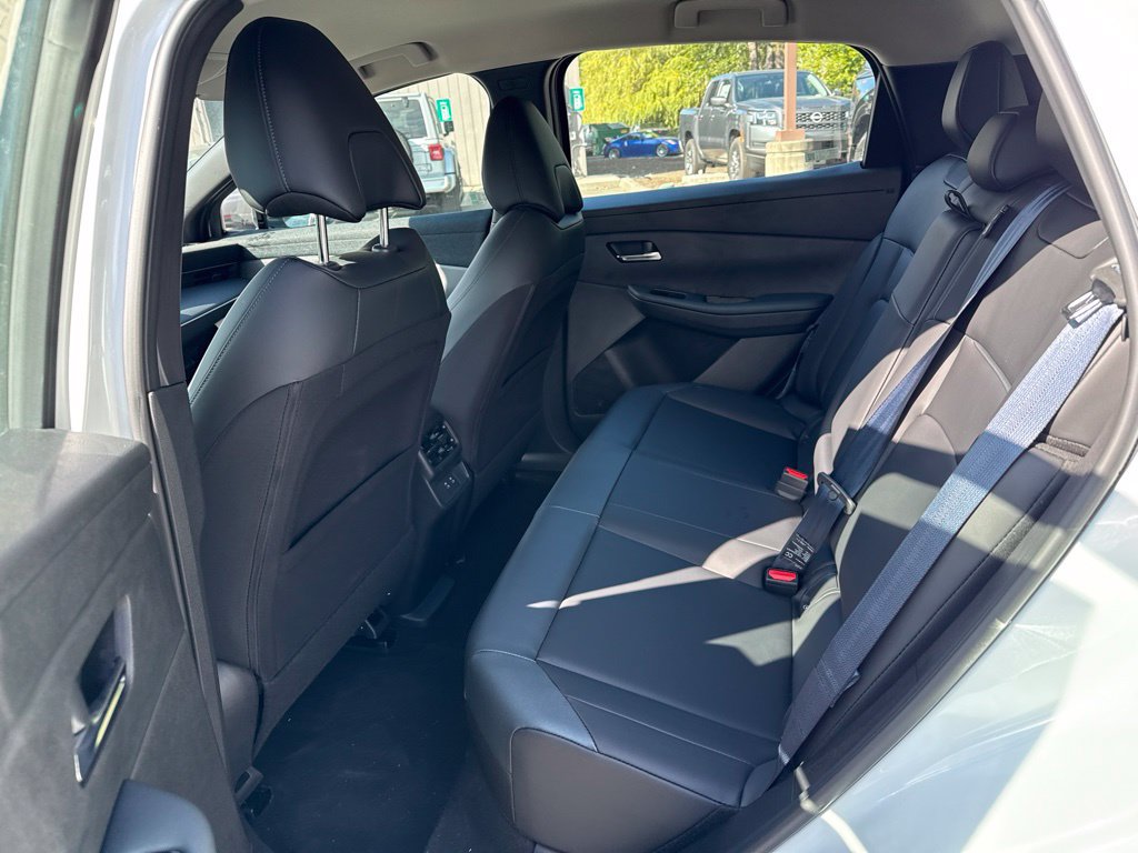 New 2026 Nissan Leaf SV+ w/ Floor Mat Package (SV+) FWD image 13