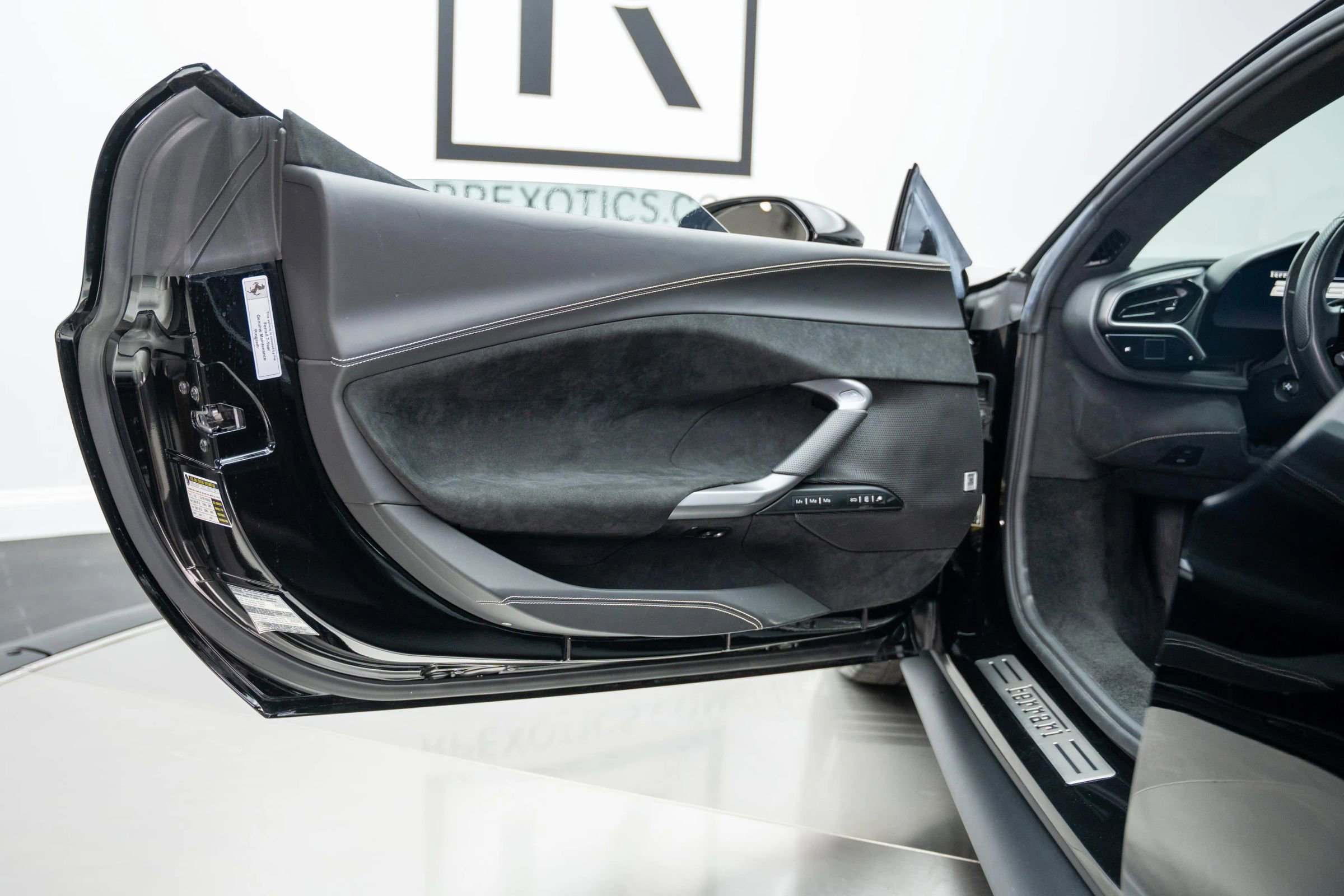 Used 2022 Ferrari 296 GTB image 29