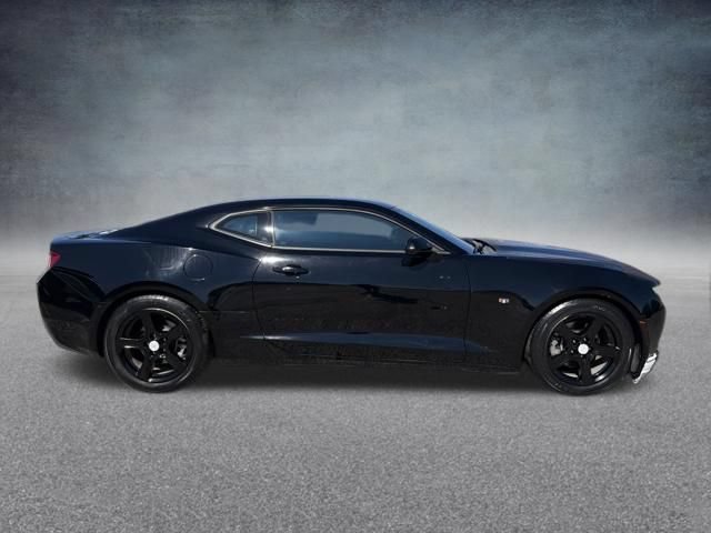 Used 2018 Chevrolet Camaro LS RWD image 5