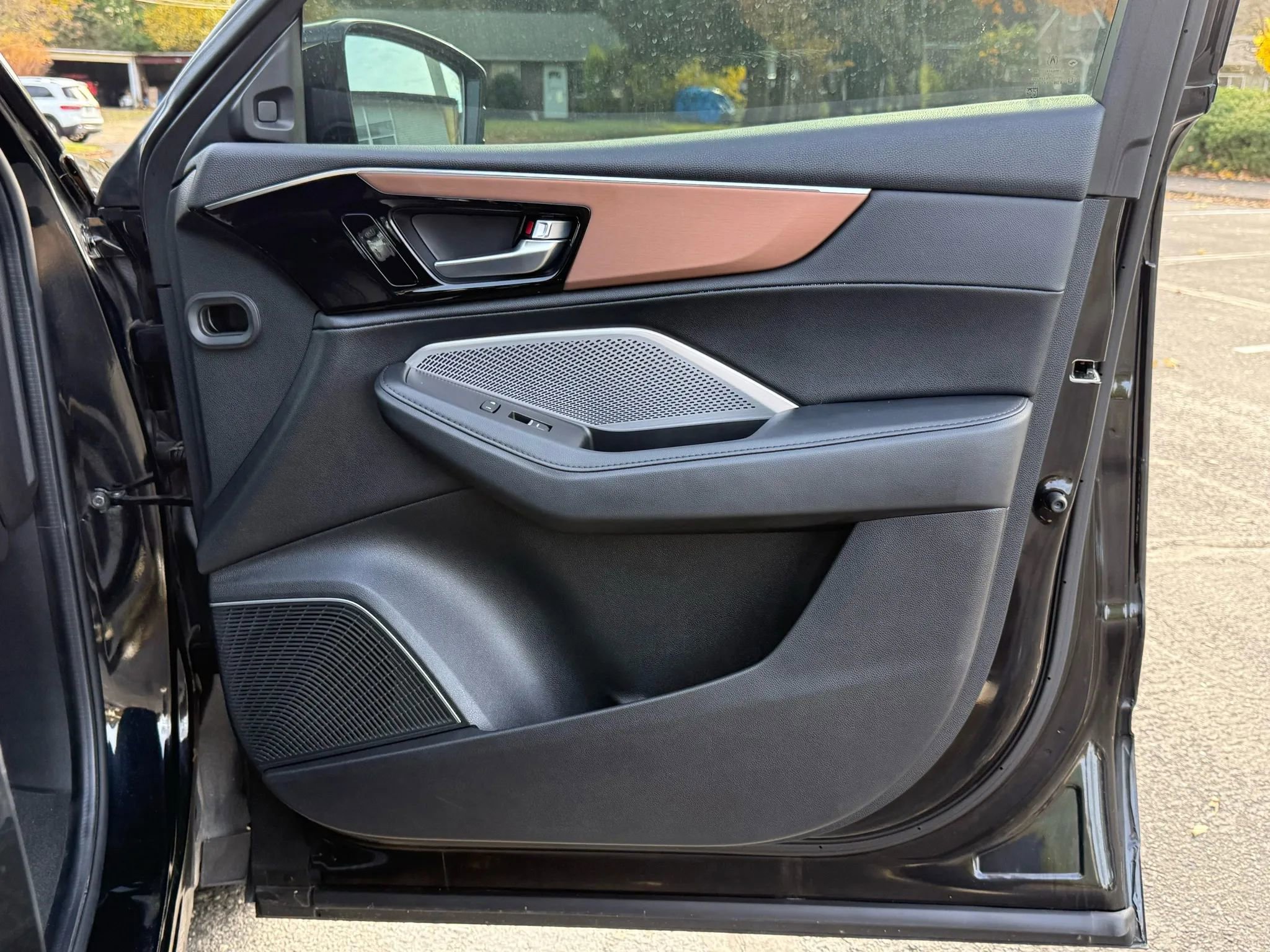 Used 2022 Acura MDX SH-AWD image 15