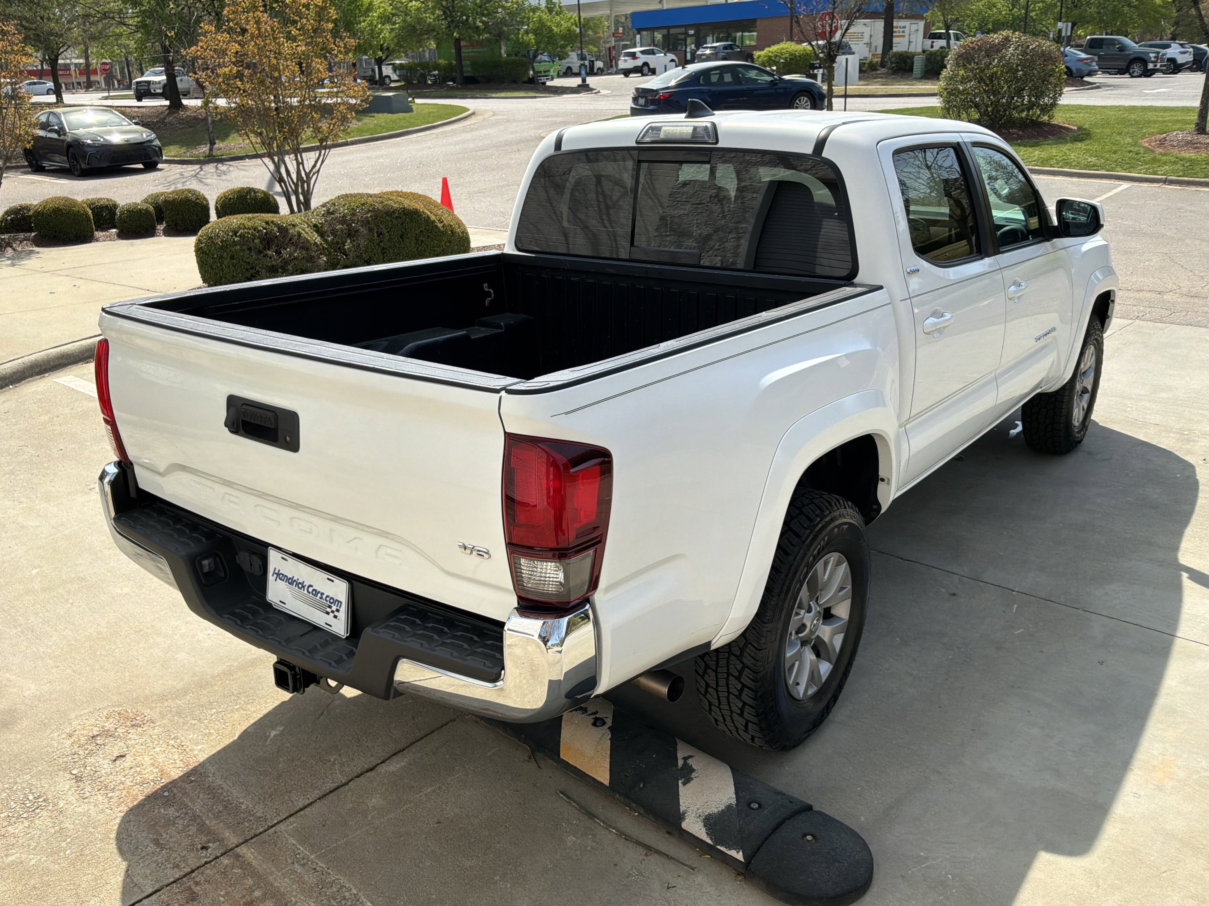 Used 2019 Toyota Tacoma SR5 RWD image 13