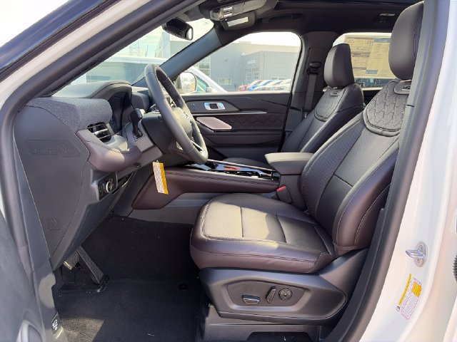 New 2026 Ford Explorer Platinum w/ LUX Leather Package AWD/4WD image 17