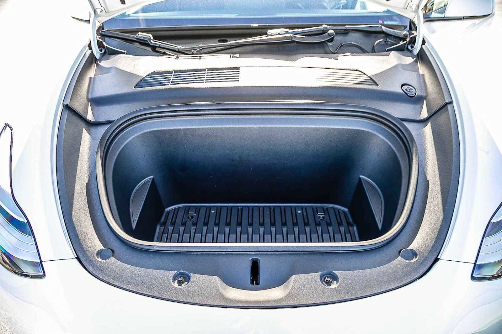 Used 2021 Tesla Model Y Long Range image 28