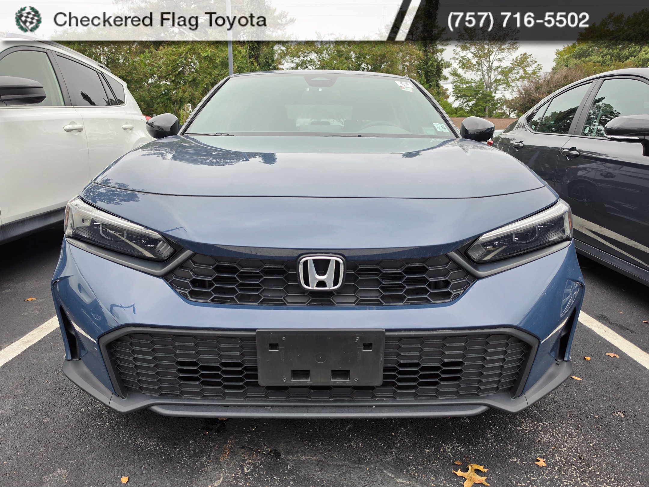 Used 2025 Honda Civic Sport image 2