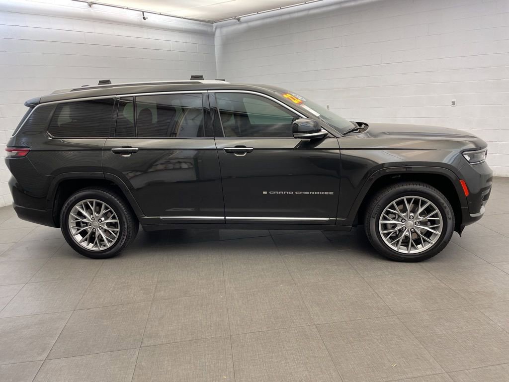 Certified 2022 Jeep Grand Cherokee L Summit w/ Advanced Protech Group IV AWD/4WD image 3