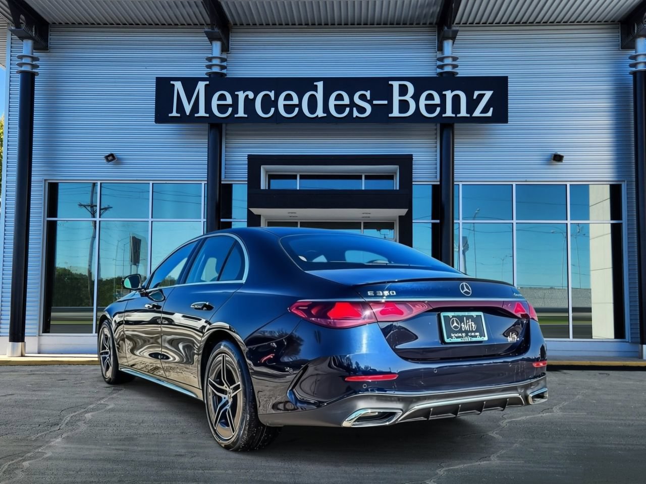 New 2026 Mercedes-Benz E 350 4MATIC Sedan image 4