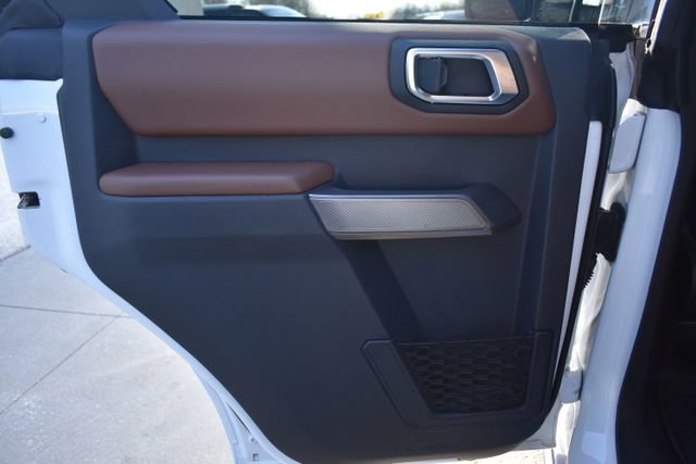 Used 2023 Ford Bronco Outer Banks w/ Sasquatch Package AWD/4WD image 38