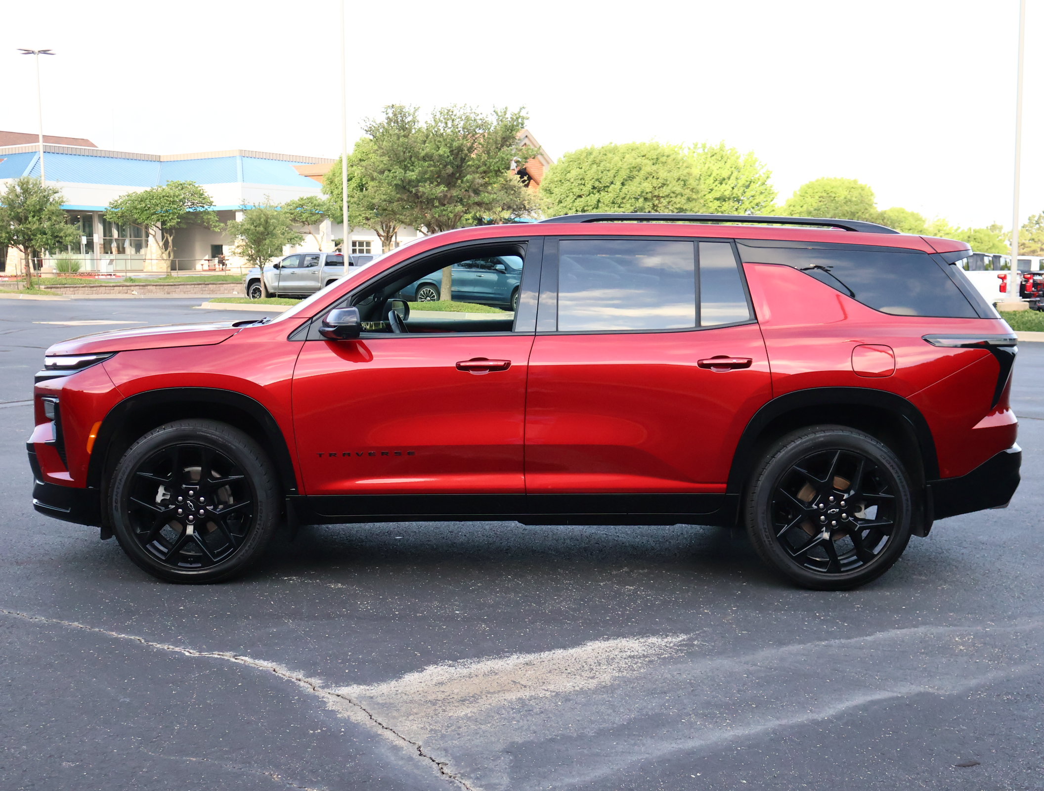 Certified 2024 Chevrolet Traverse RS AWD/4WD image 37