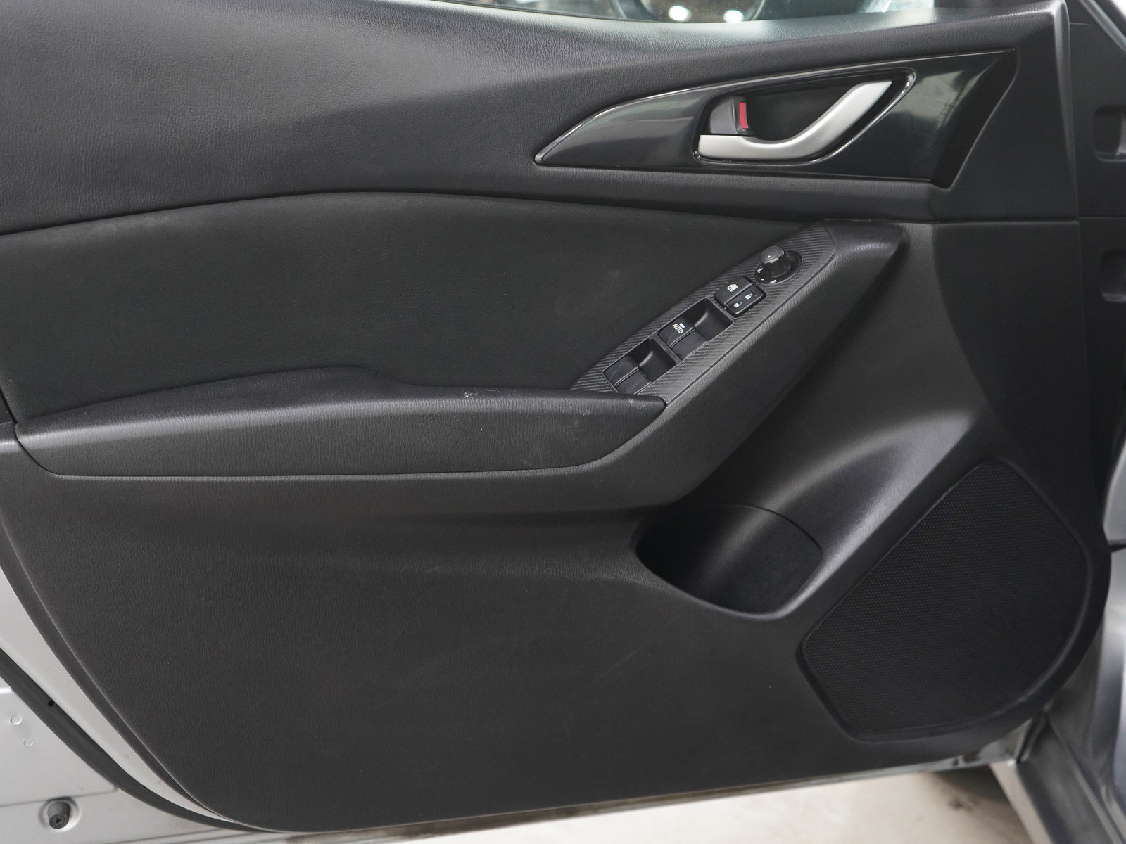 Used 2015 MAZDA MAZDA3 i Touring FWD image 17