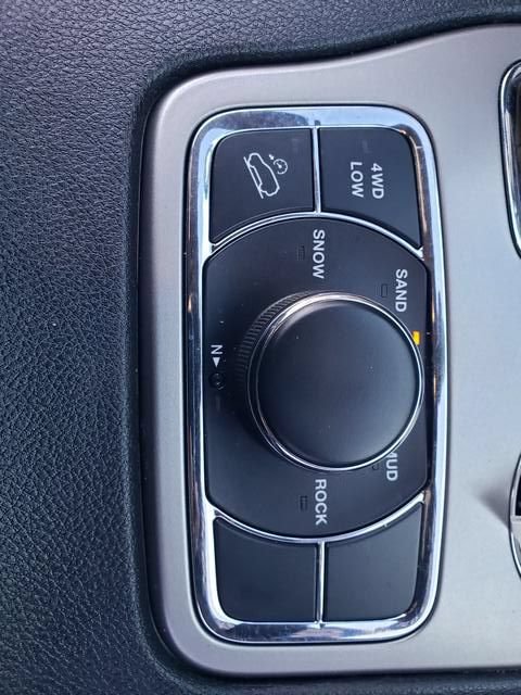 Used 2020 Jeep Grand Cherokee Limited w/ Premium Lighting Group AWD/4WD image 25