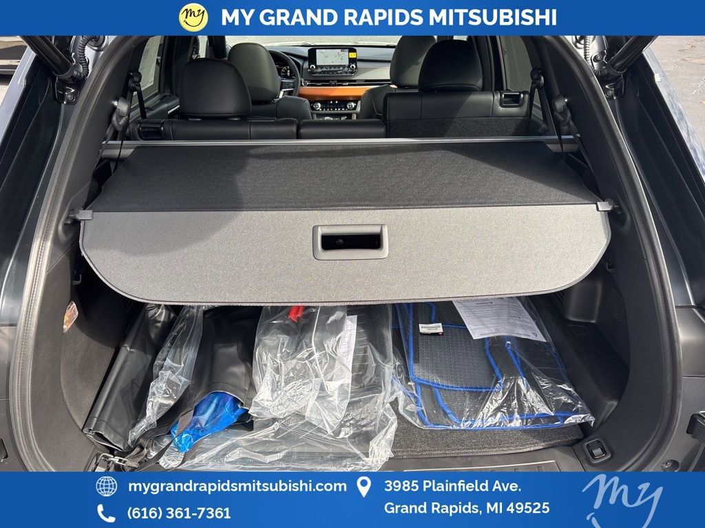 New 2025 Mitsubishi Outlander SEL image 19