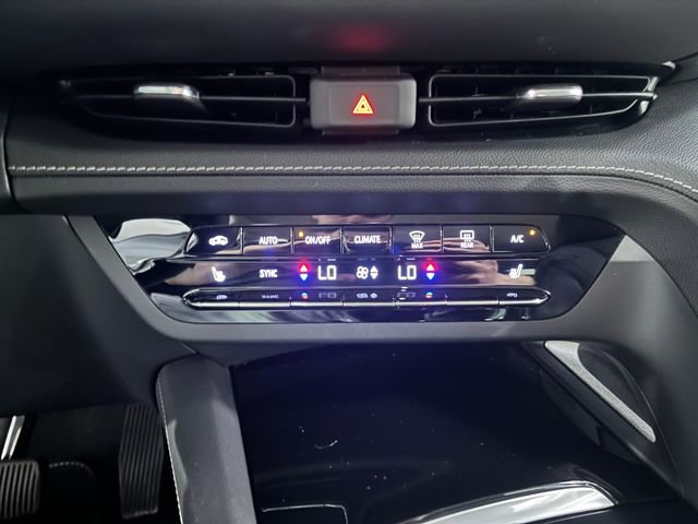 Certified 2022 Buick Envision Essence w/ Safety Package image 21