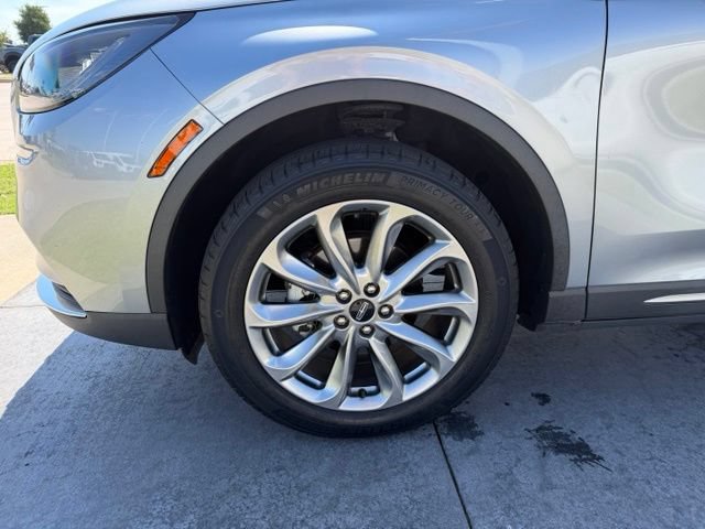 Used 2022 Lincoln Corsair AWD w/ Premium Package image 4