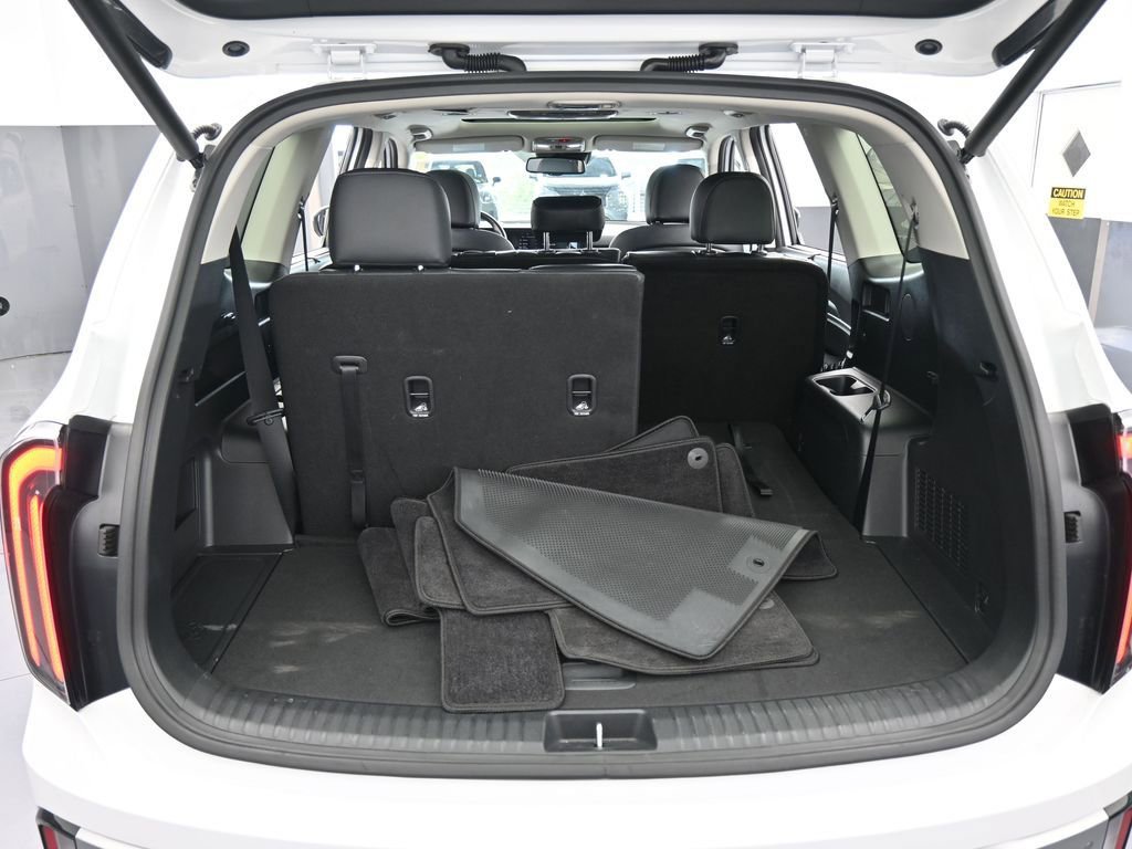 Used 2023 Kia Telluride EX image 41