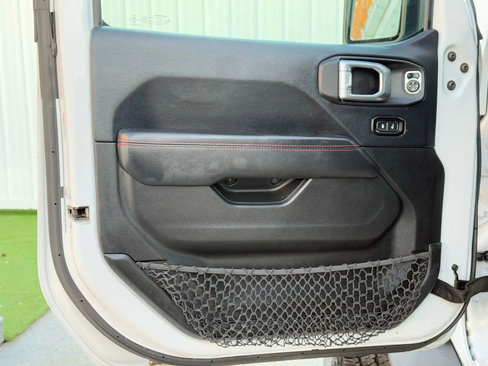 Used 2018 Jeep Wrangler Unlimited Rubicon image 11