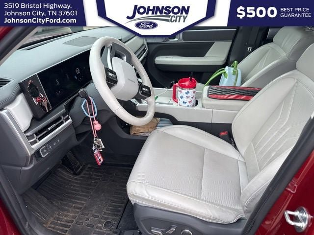 Used 2025 Hyundai Santa Fe SEL AWD/4WD image 15
