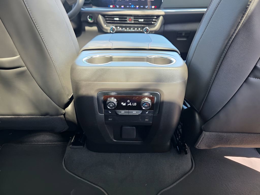 New 2026 Chevrolet Suburban RST image 12