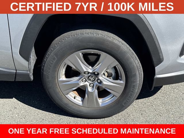 Used 2025 Toyota RAV4 XLE AWD/4WD image 7