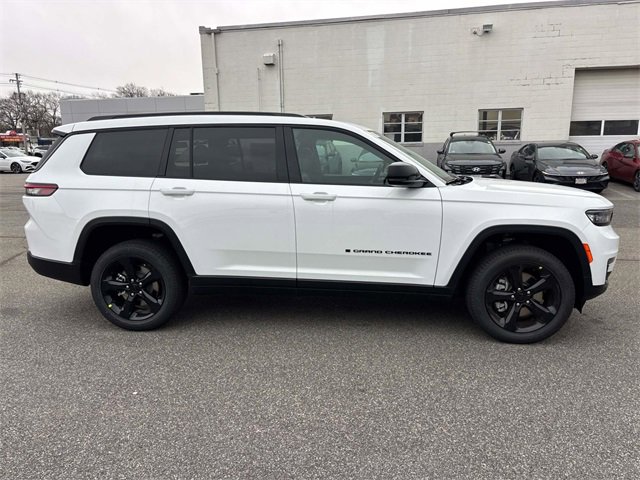 New 2025 Jeep Grand Cherokee L Limited image 2