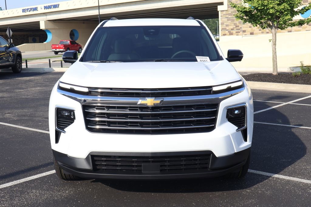 New 2026 Chevrolet Traverse LT w/ Driver Confidence Package image 2