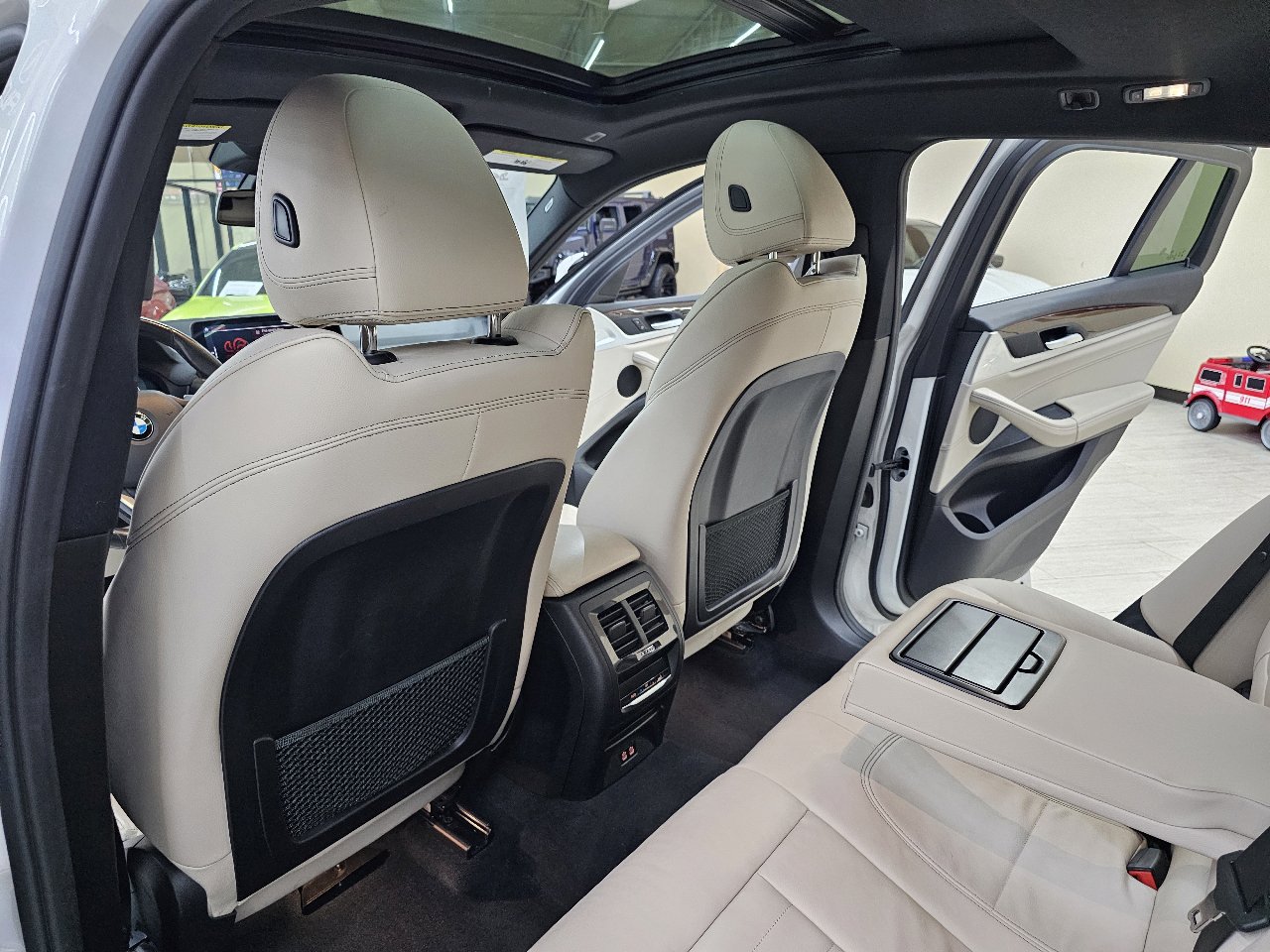 Used 2020 BMW X4 xDrive30i w/ Executive Package image 27