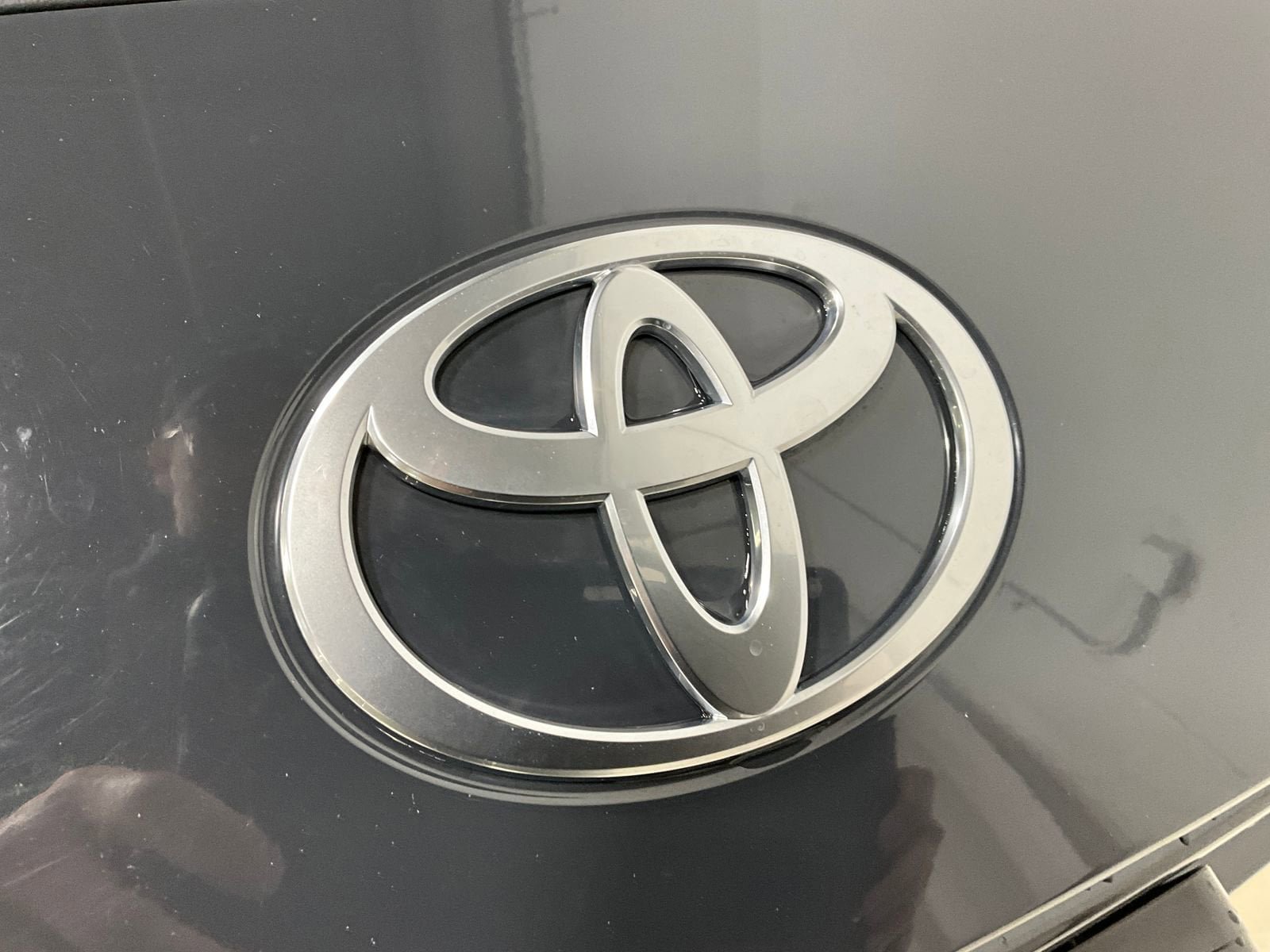 Used 2025 Toyota Camry SE FWD image 27