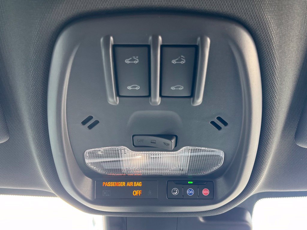 New 2026 Chevrolet Trax RS w/ Sunroof Package FWD image 18