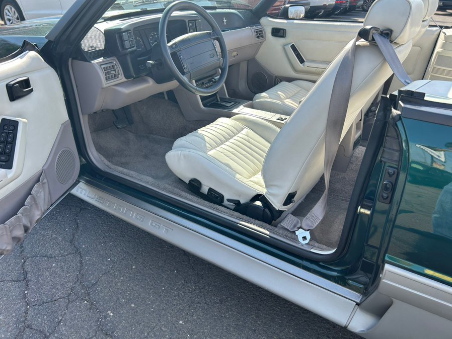 Used 1992 Ford Mustang GT image 14