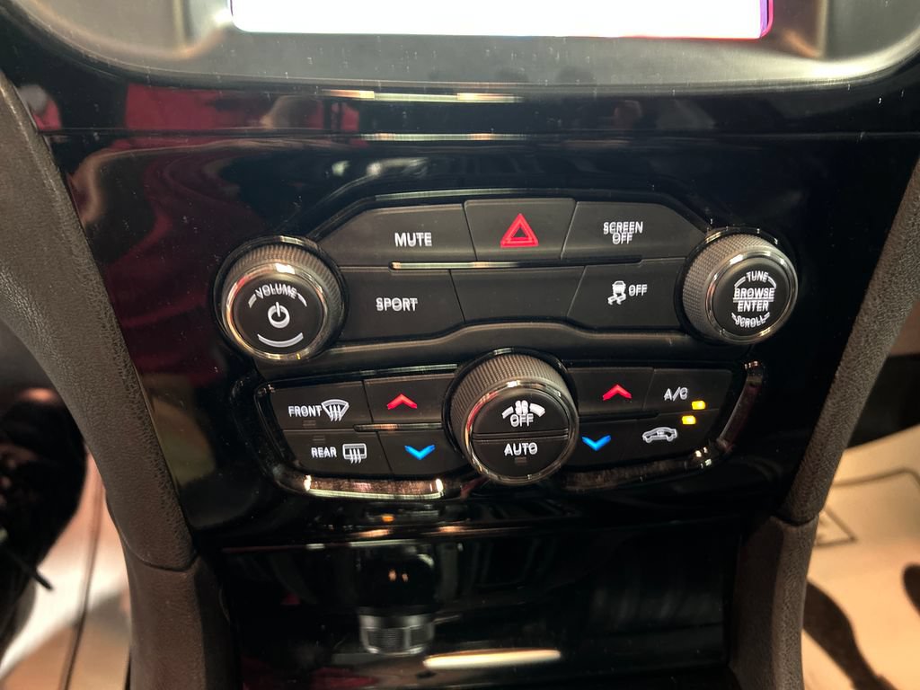 Used 2017 Chrysler 300 S AWD/4WD image 19