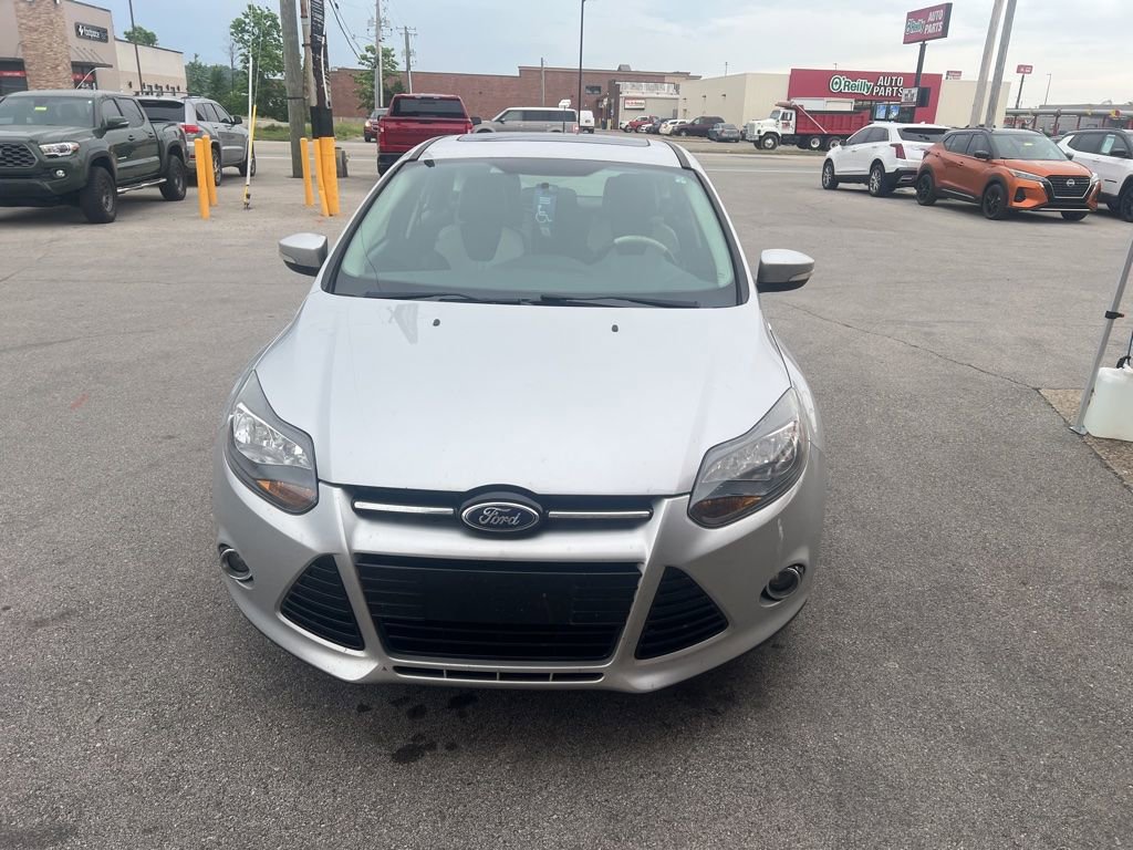 Used 2014 Ford Focus Titanium FWD image 2