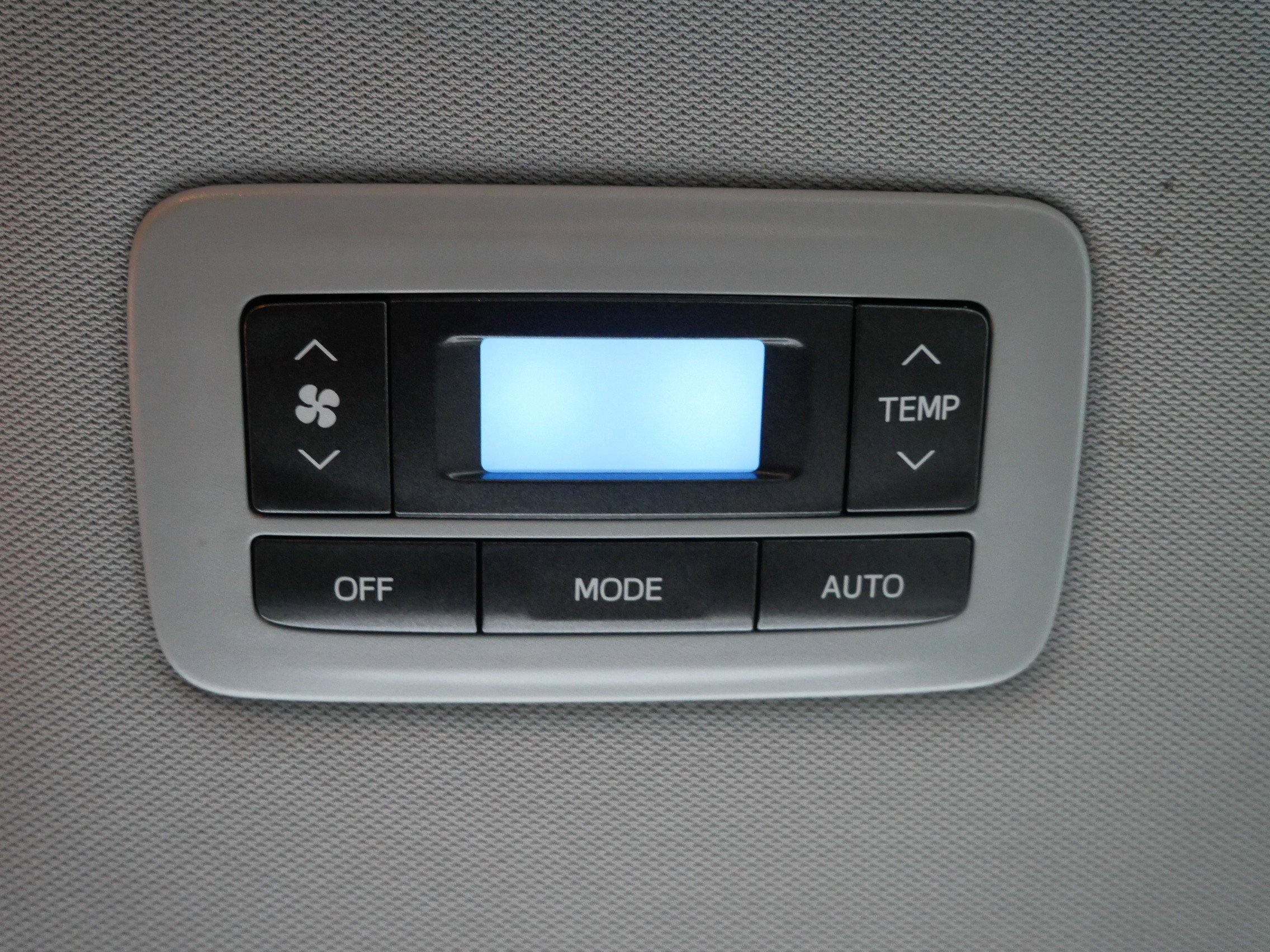 Used 2017 Toyota Sienna XLE image 12