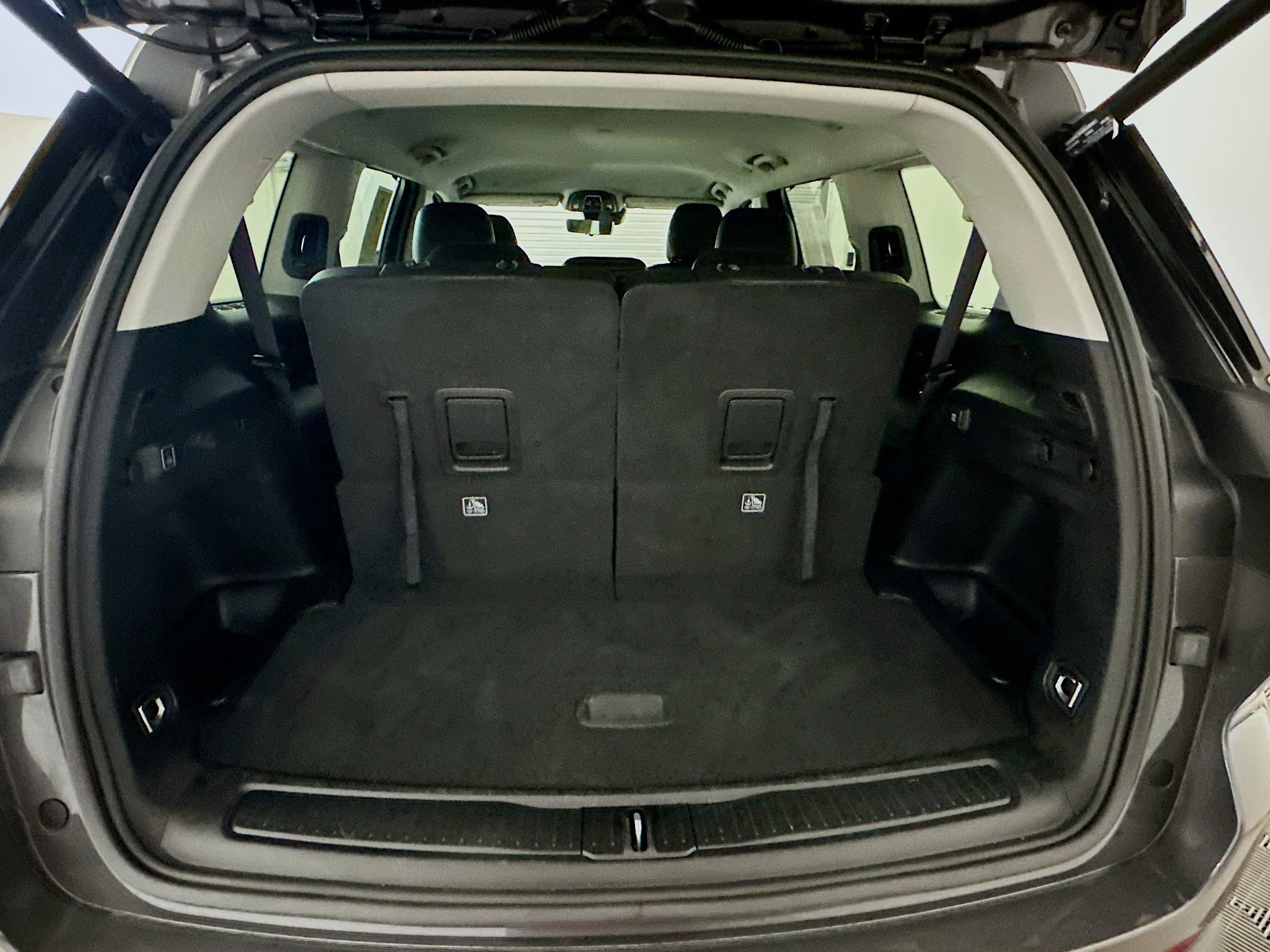 Used 2023 Jeep Grand Cherokee L Limited w/ Luxury Tech Group II image 31