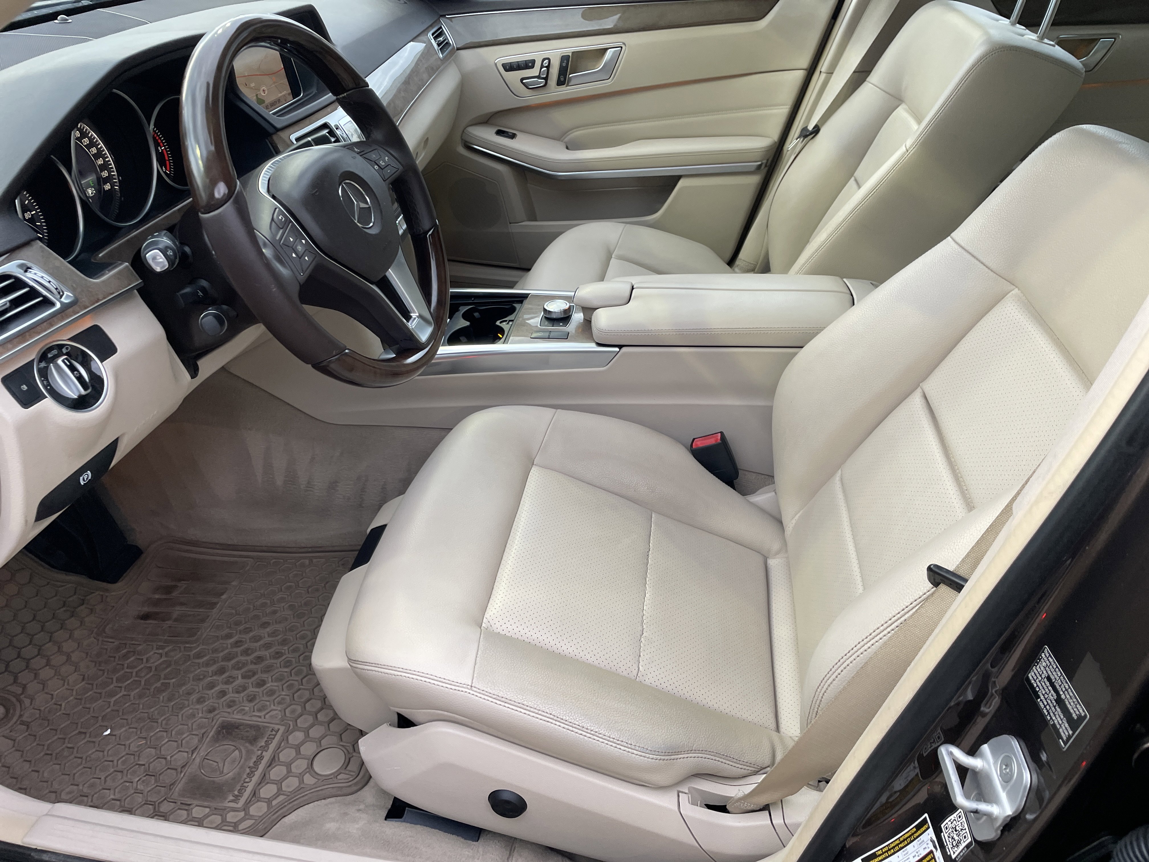 Used 2014 Mercedes-Benz E 250 BlueTEC Sedan image 20