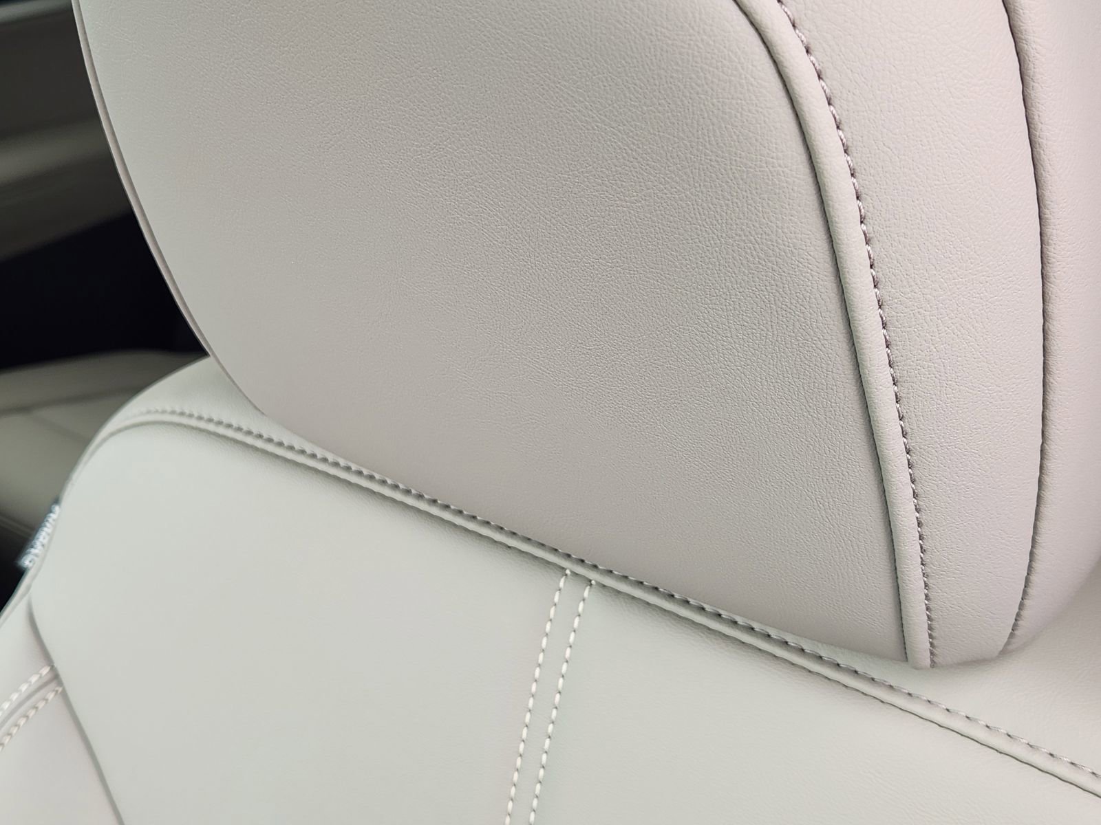 New 2026 GMC Acadia Elevation w/ Elevation Premium Package image 18