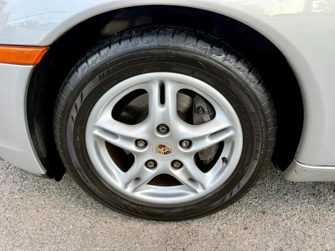 Used 1998 Porsche Boxster RWD image 10