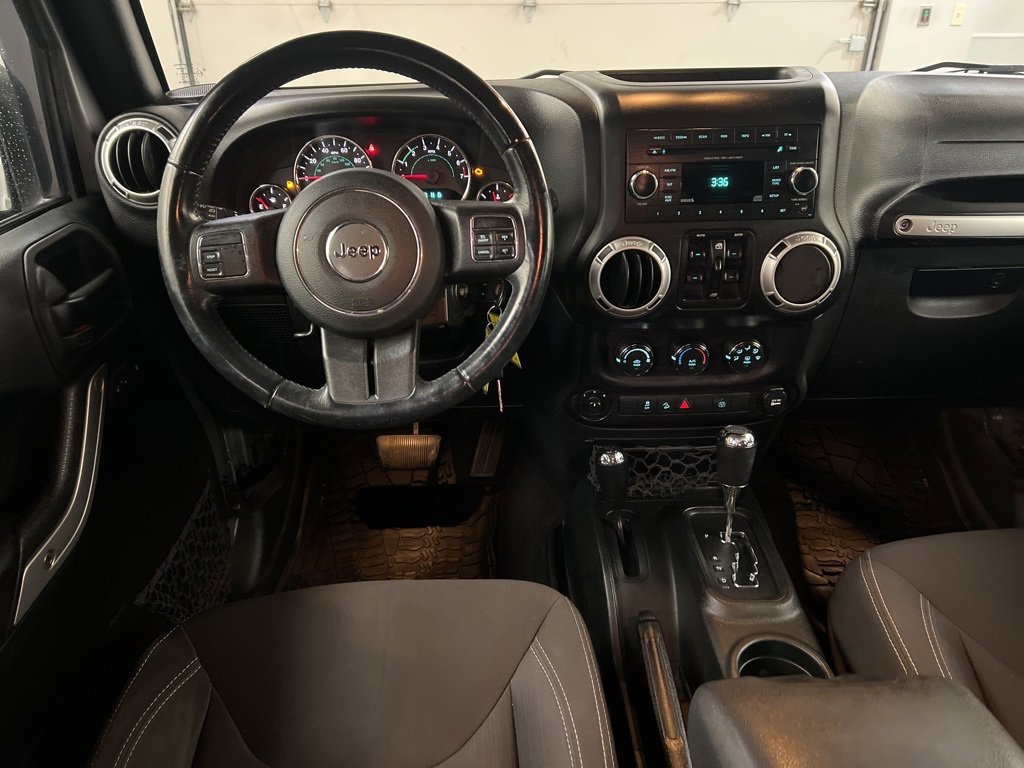 Used 2018 Jeep Wrangler Unlimited Sahara image 8
