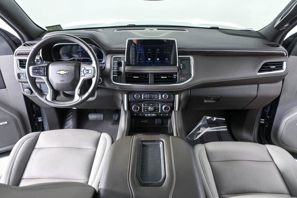 Used 2022 Chevrolet Suburban LT w/ LT Signature Plus Package RWD image 21