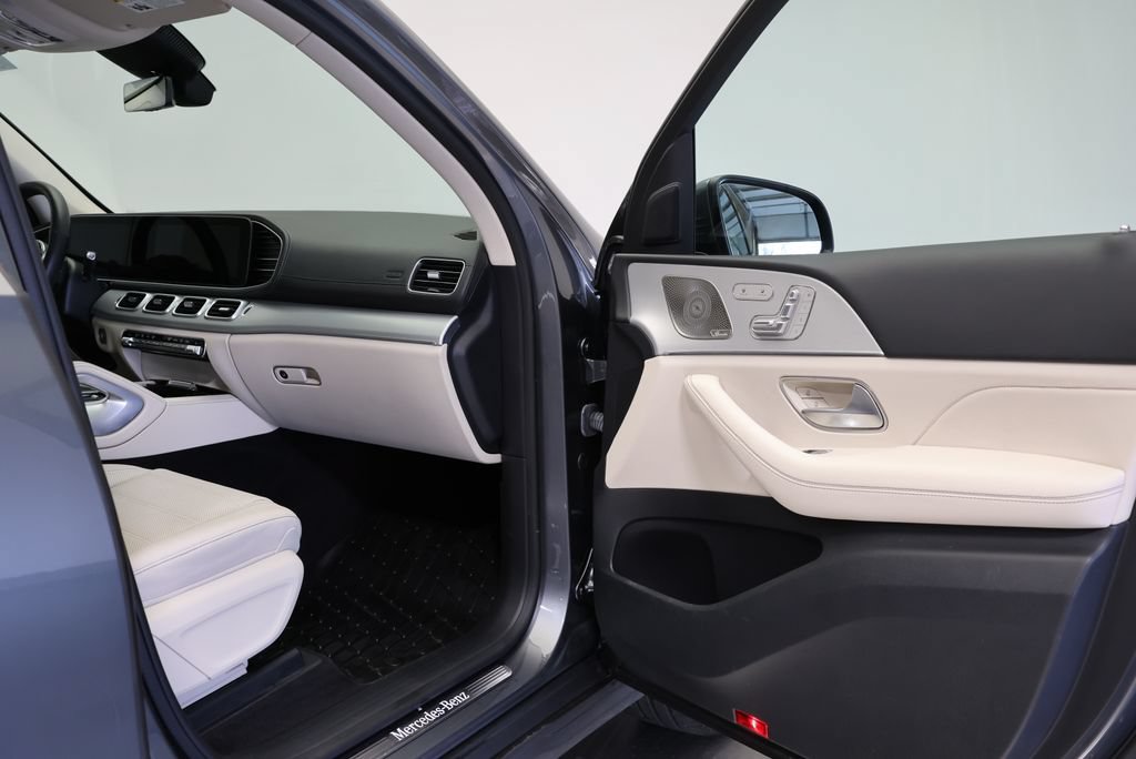 Certified 2023 Mercedes-Benz GLS 450 4MATIC image 49