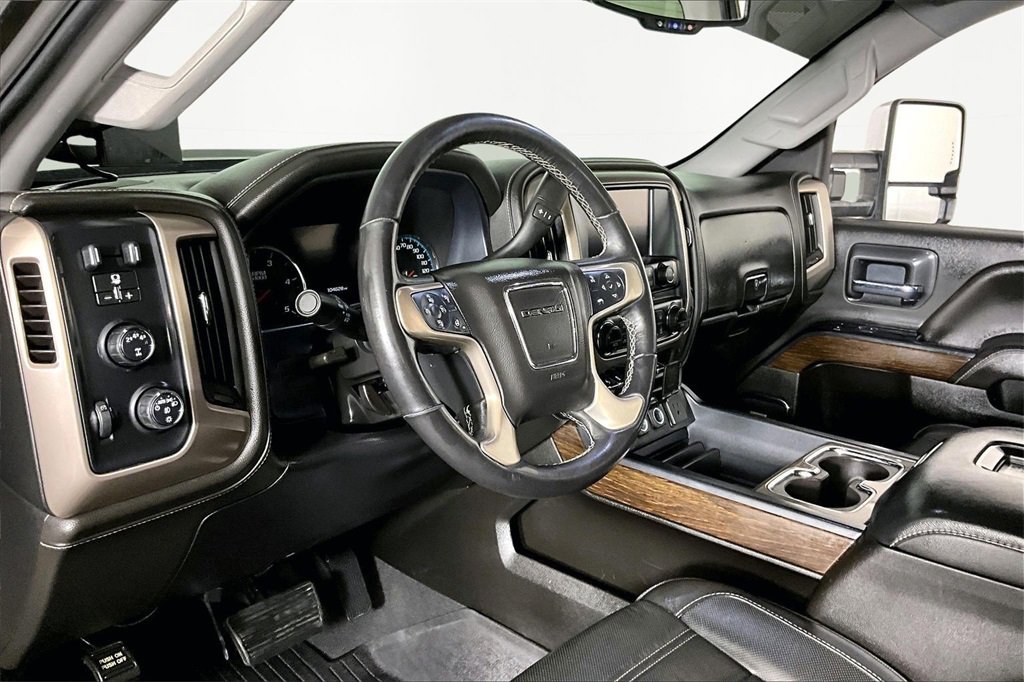 Certified 2019 GMC Sierra 2500 Denali w/ Duramax Plus Package image 18