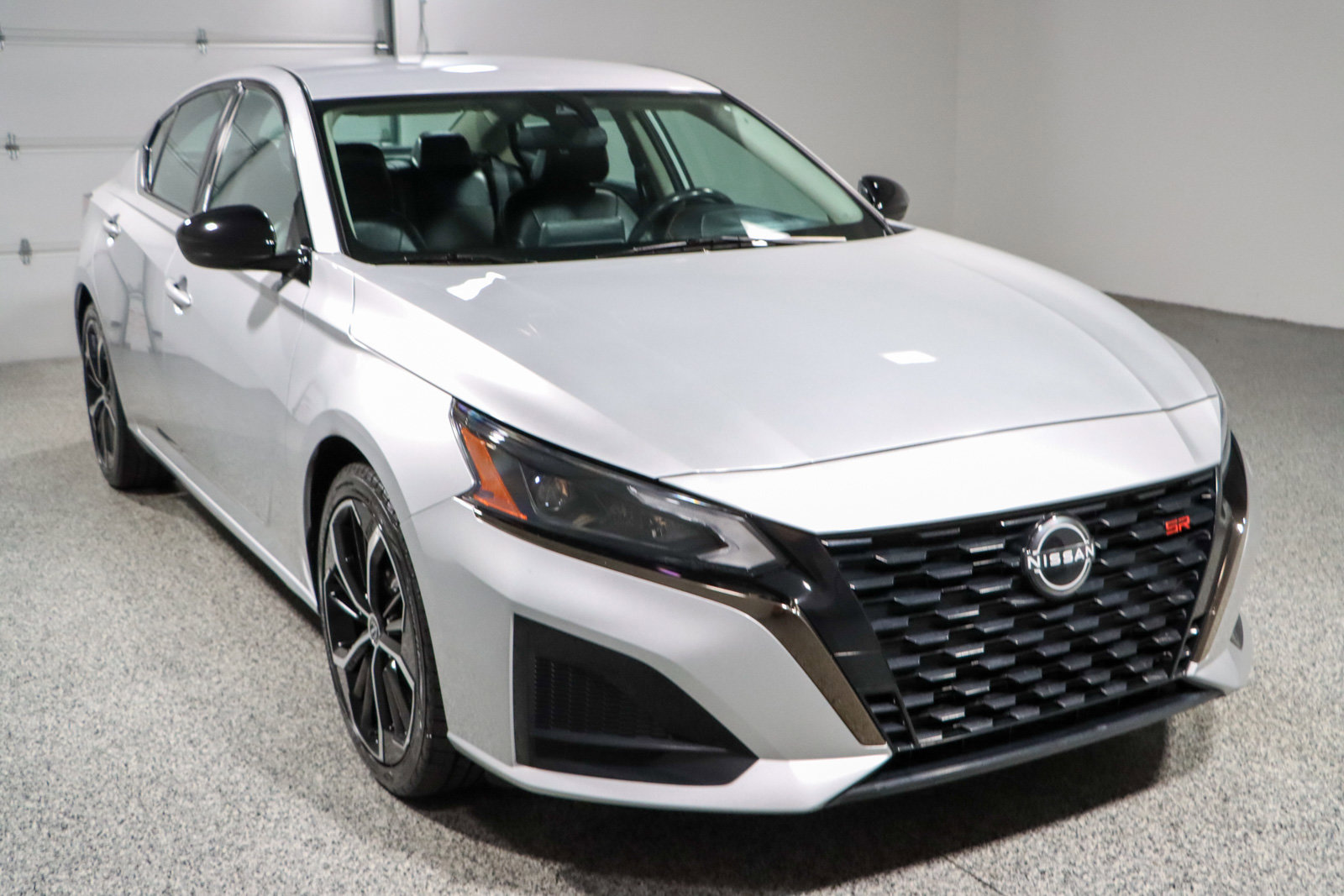 Used 2023 Nissan Altima 2.5 SR image 5