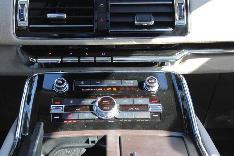 Certified 2023 Lincoln Navigator L Reserve image 18