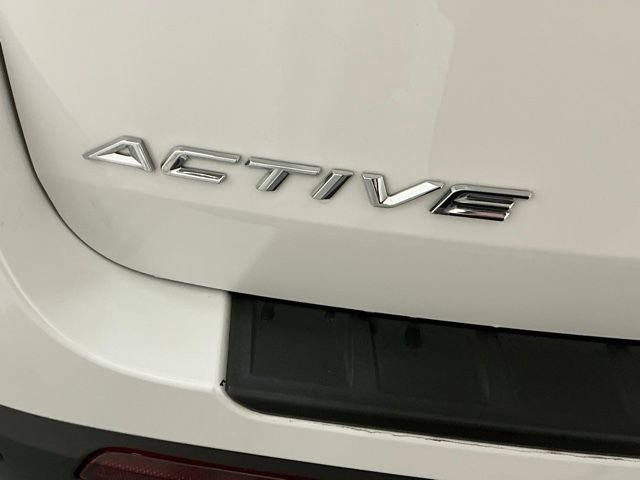 Used 2025 Ford Explorer Active w/ Active Comfort Package image 8
