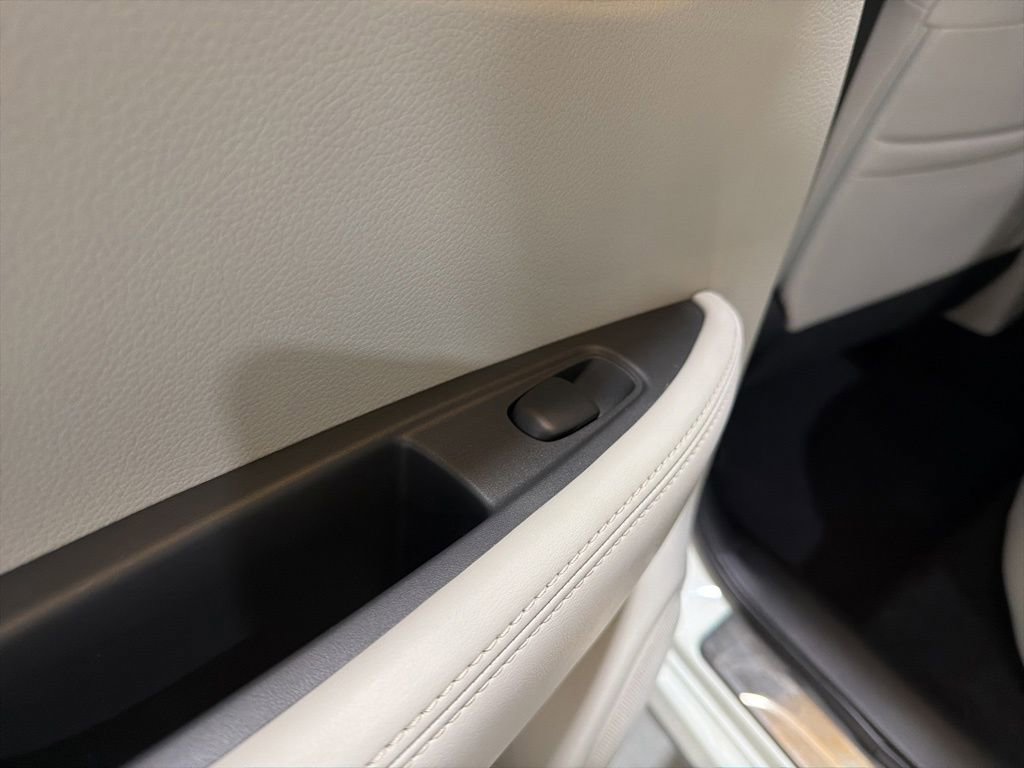 Used 2018 Nissan Rogue Sport SL image 60