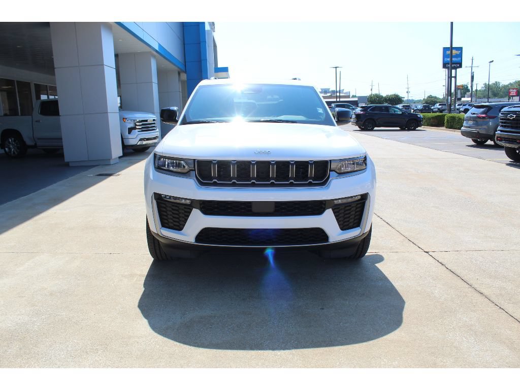 New 2026 Jeep Grand Cherokee Limited AWD/4WD image 3
