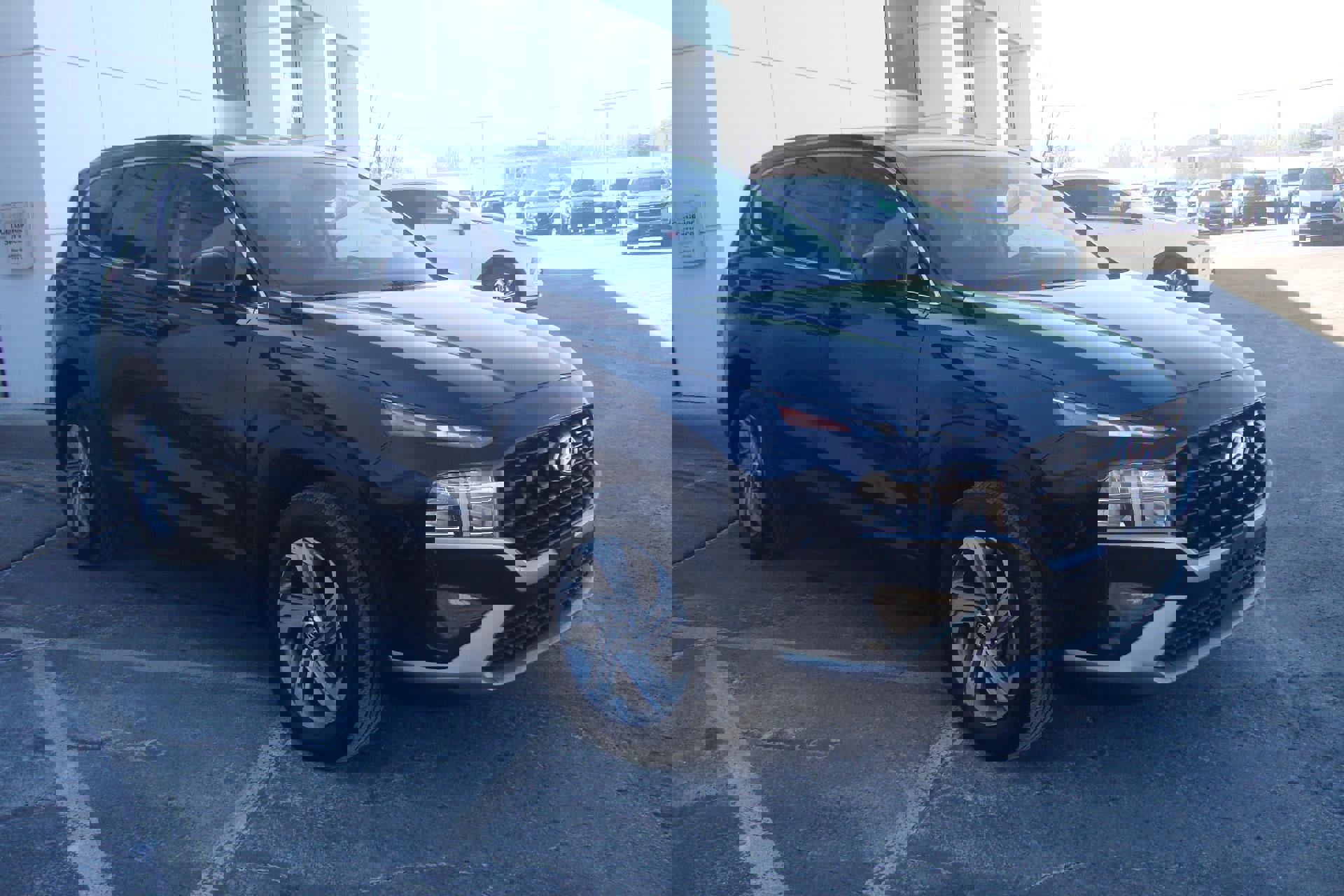 Used 2023 Hyundai Santa Fe SE AWD/4WD image 3