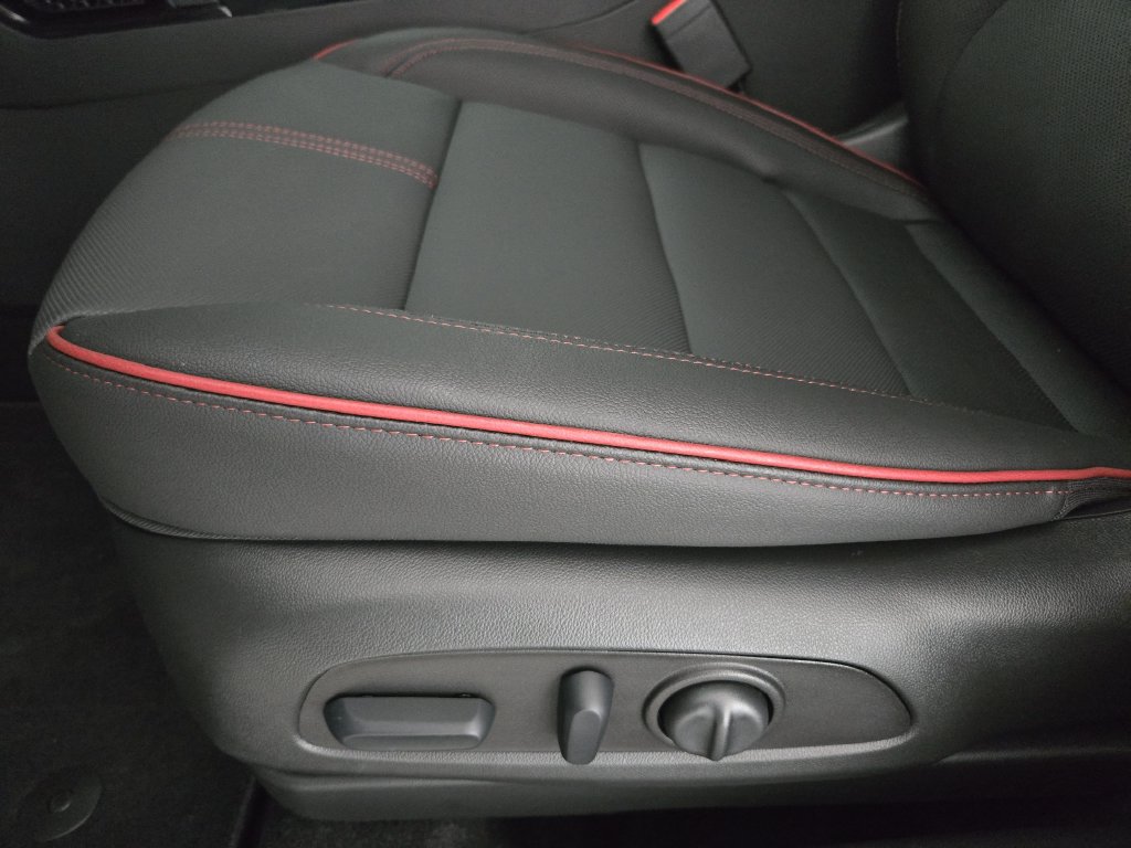 New 2026 Chevrolet TrailBlazer RS w/ Driver Confidence Package FWD image 26