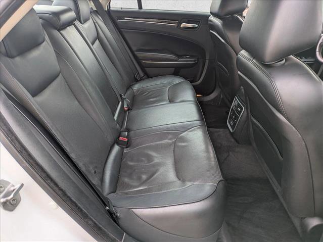 Used 2017 Chrysler 300 C image 21